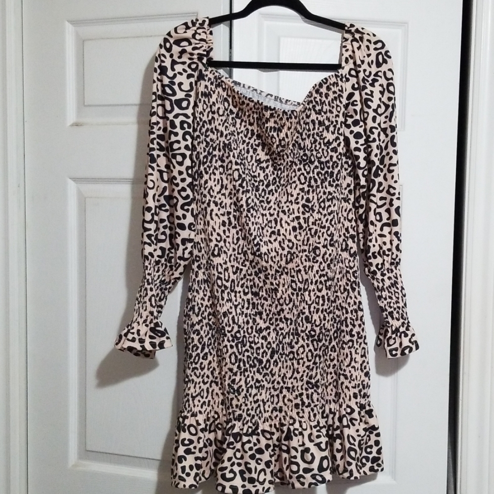 Fitted printed dress